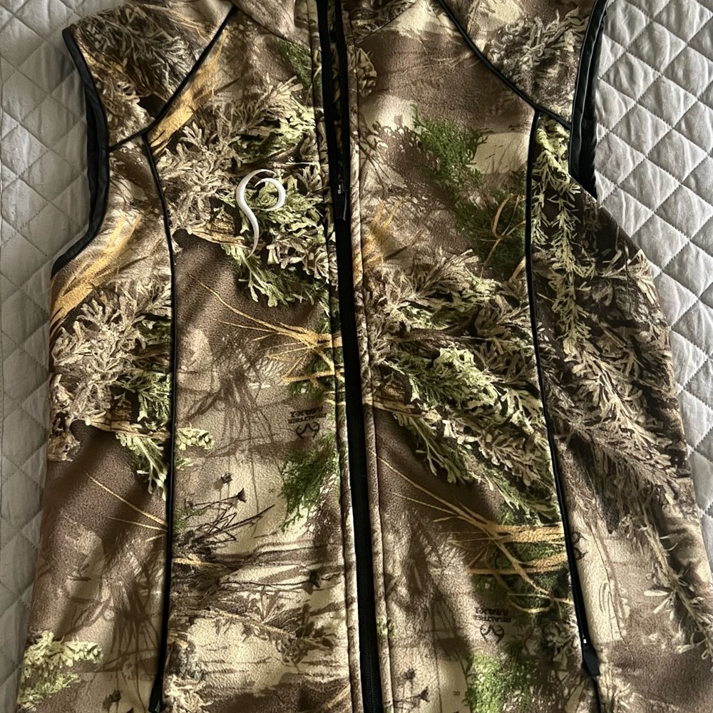 Prois Camo Vest - Picture 3 of 5